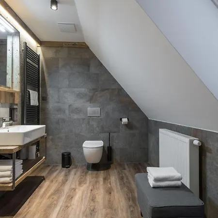 Kralovka Lägenhetshotell 4*