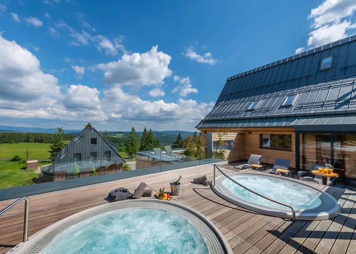 Královka Aparthotel 4*
